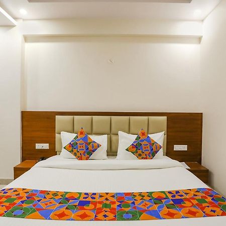 Fabhotel Aman Sara Lucknow Exteriör bild