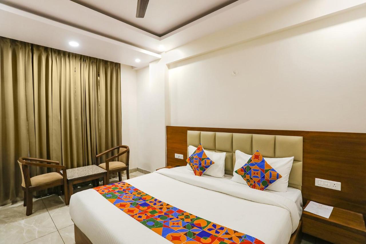 Fabhotel Aman Sara Lucknow Exteriör bild