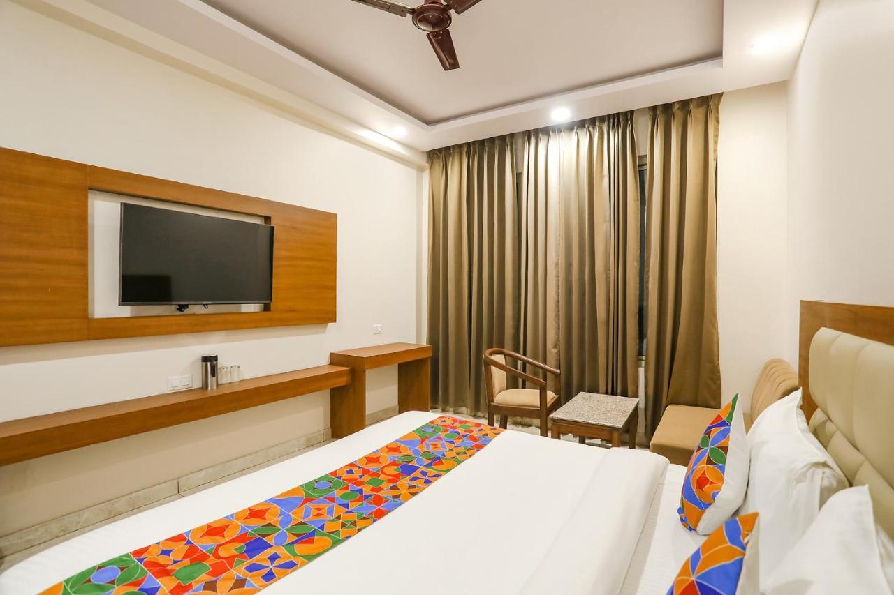Fabhotel Aman Sara Lucknow Exteriör bild